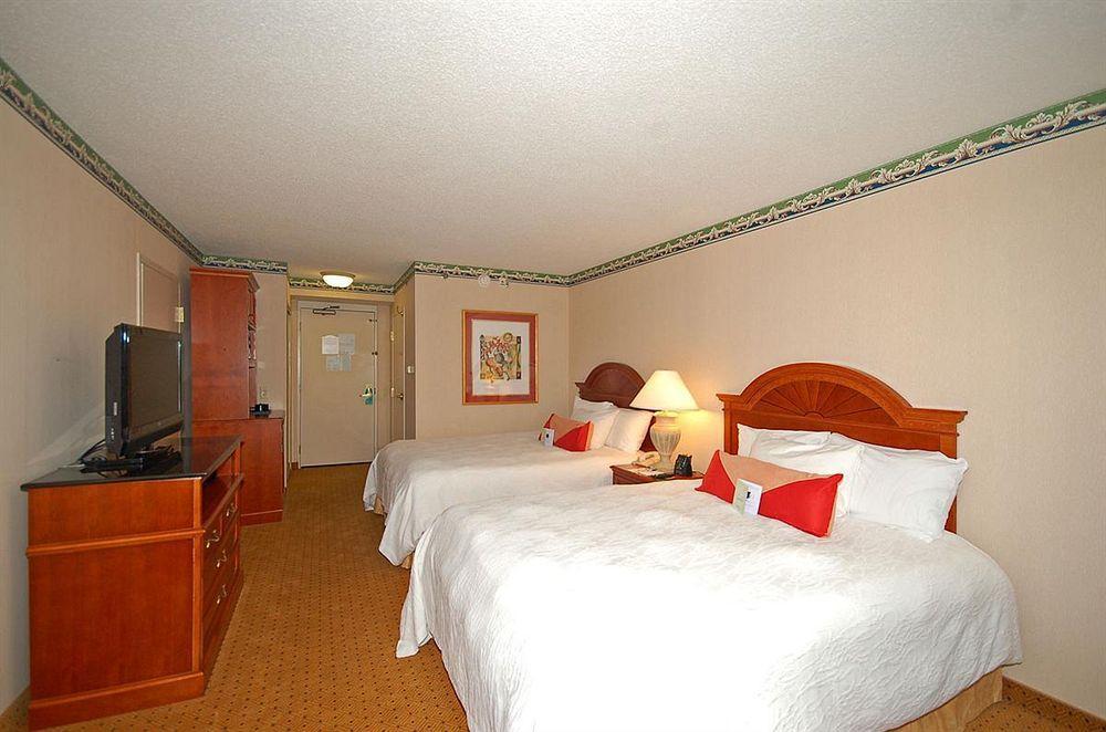 Hilton Garden Inn Bridgewater Buitenkant foto