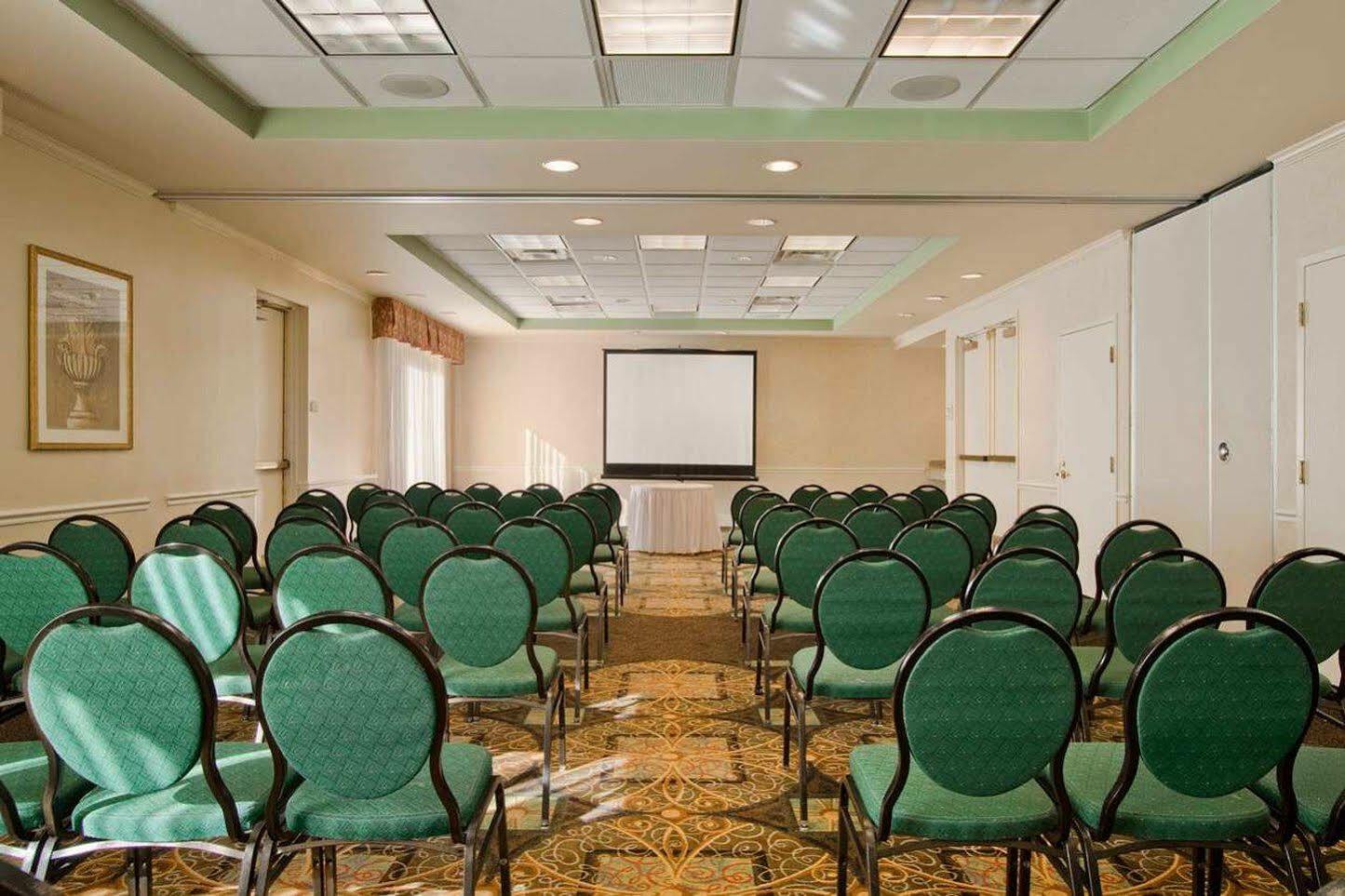Hilton Garden Inn Bridgewater Buitenkant foto